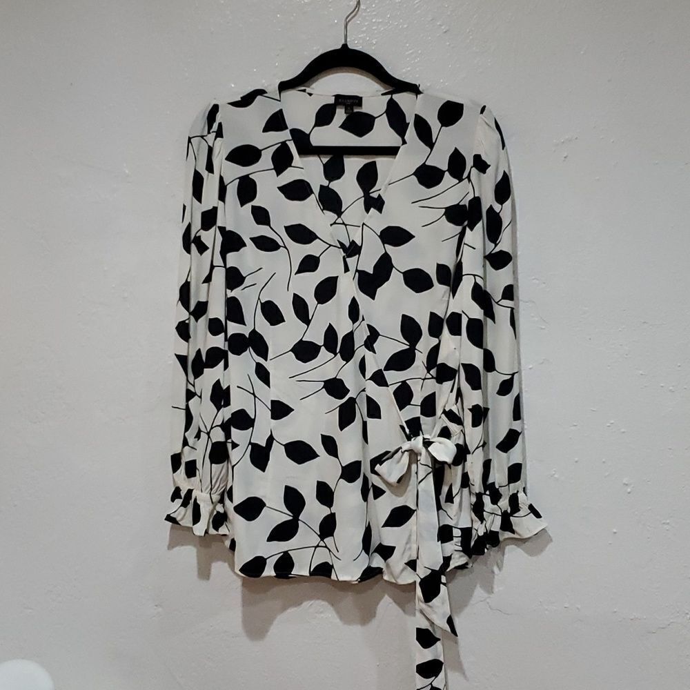 Talbots Abstract Leaves Wrap Blouse In Size 0x - image 3